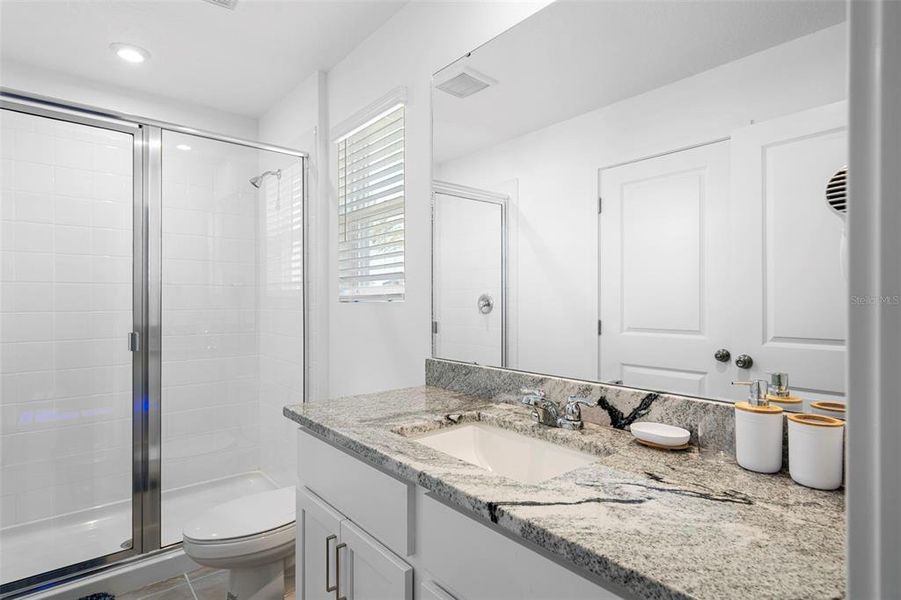 Furnished interior view inside a new home in , Kissimmee (Image 11).