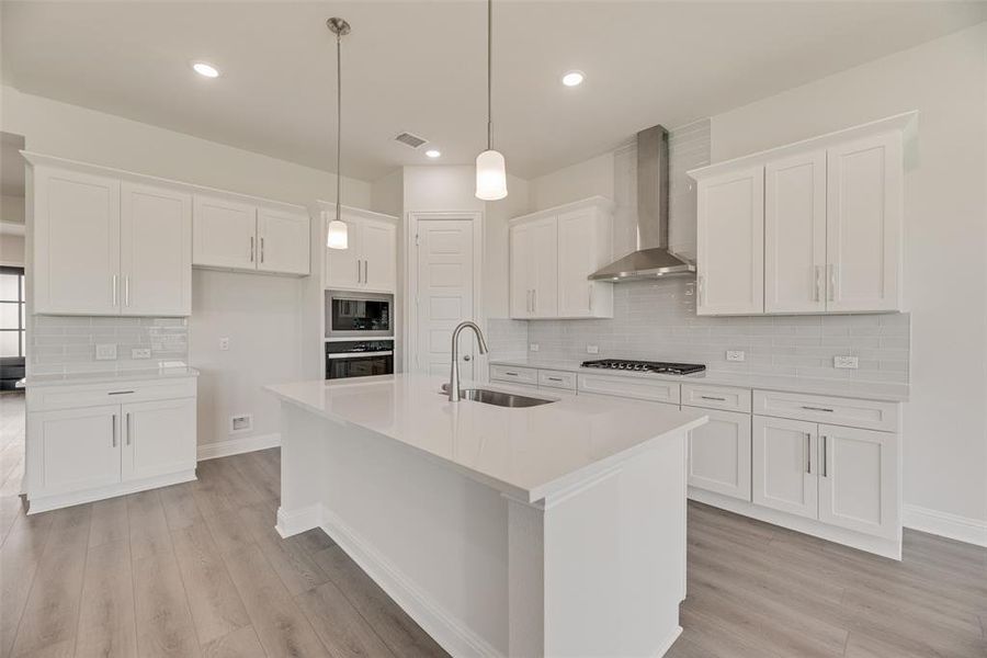 Furnished interior view inside a new home in Villages of Creekwood, Frisco (Image 5). Furnished interior view inside a new home in Villages of Creekwood, Frisco (Image 5).