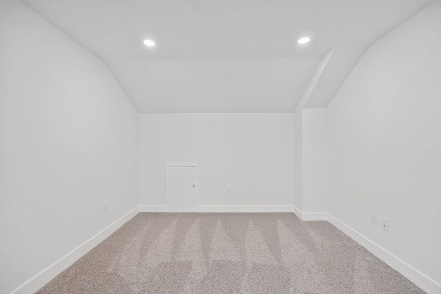 Spacious, unfurnished interior of a new home in The Colony - 50', Bastrop (Image 21).