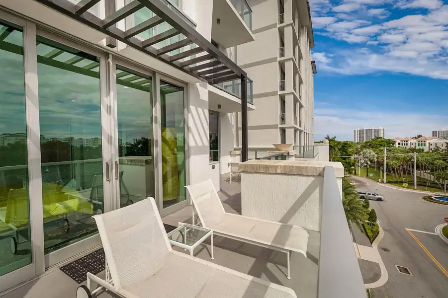 LARGE TERRACE FOR YOUR RELAXATION LARGE TERRACE FOR YOUR RELAXATION