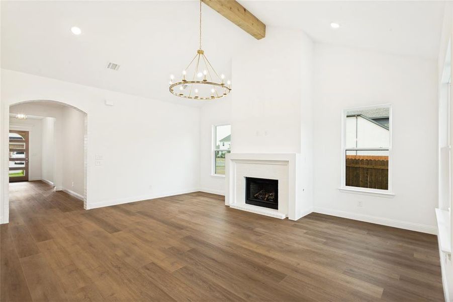 Spacious, unfurnished interior of a new home in The Lakes at Parks of Aledo, Aledo (Image 17). Spacious, unfurnished interior of a new home in The Lakes at Parks of Aledo, Aledo (Image 17).