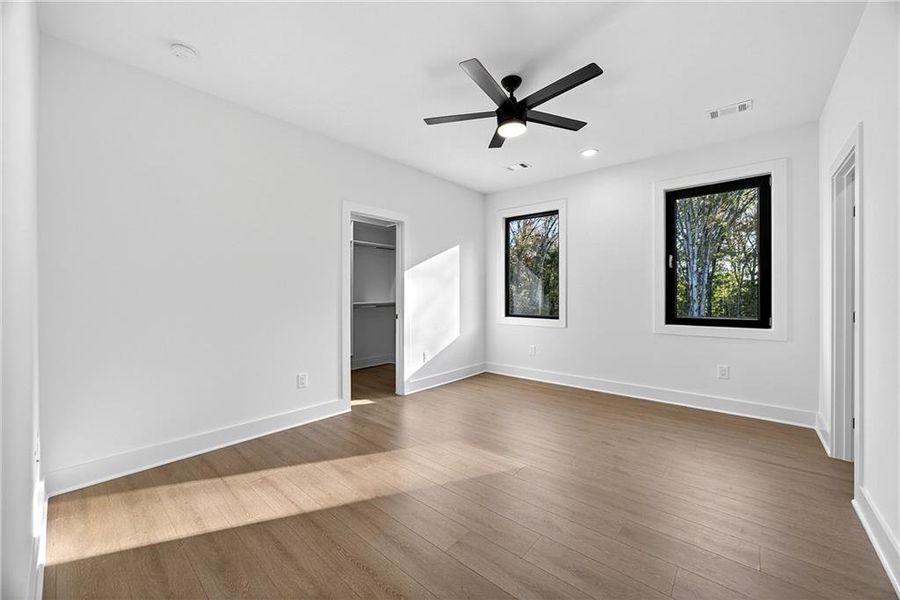 Spacious, unfurnished interior of a new home in , Auburn (Image 37).