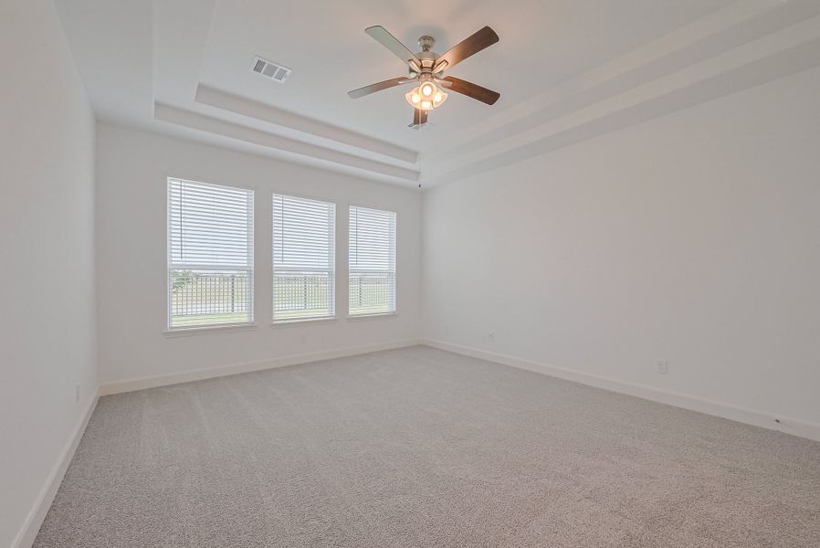Representative unfurnished interior of a home built from the 2620 by Colina Homes in River Ranch, Dayton (Image 52).