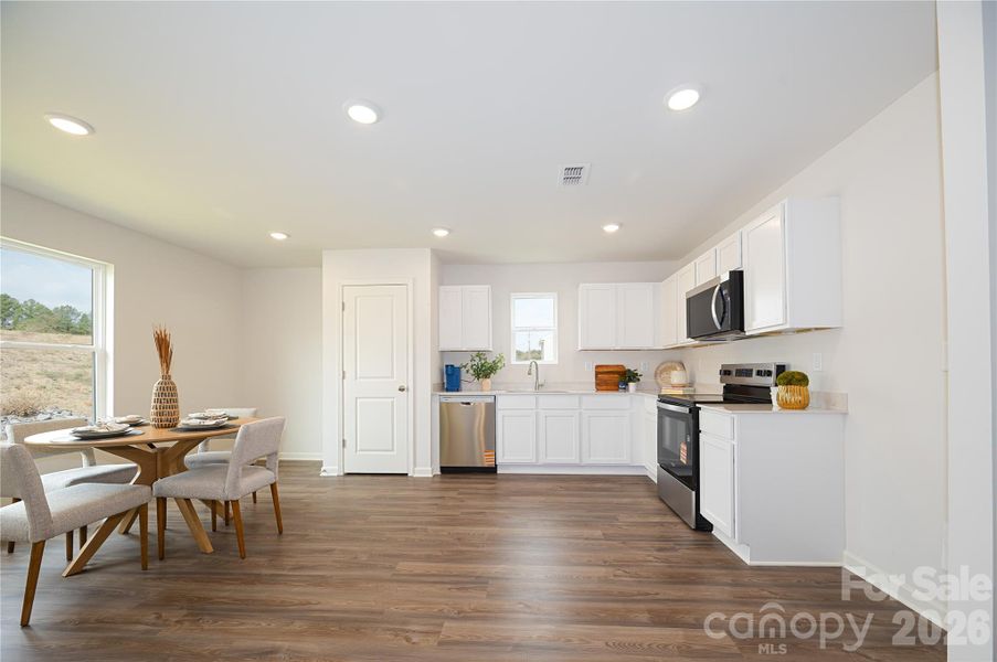 Furnished interior view inside a new home in Riverdale Hills, Spartanburg (Image 4).