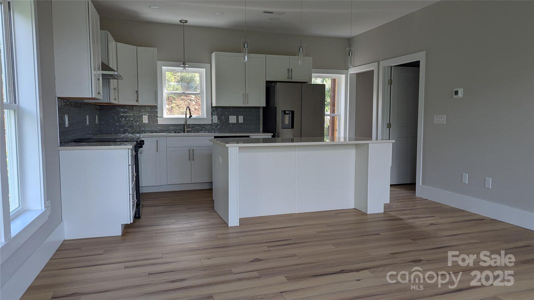 Image 15 of a home in .