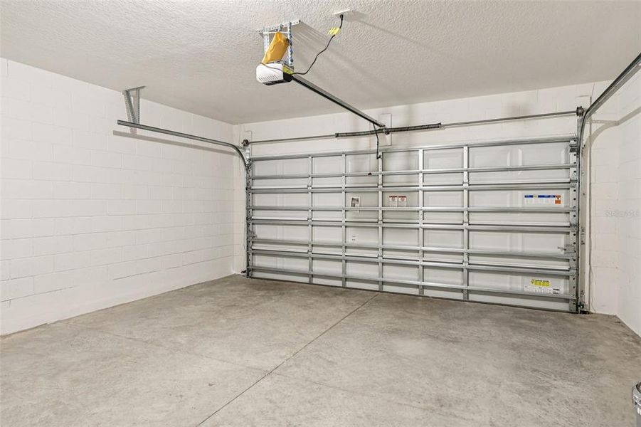 Spacious, unfurnished interior of a new home in Wynnstone - Classic Series, Haines City (Image 27).