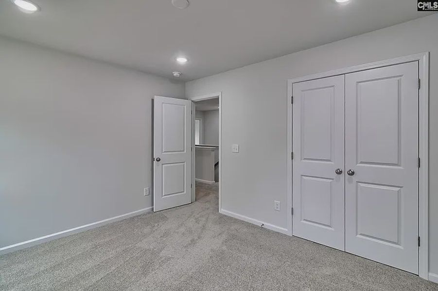 Spacious, unfurnished interior of a new home in Emanuel Creek, West Columbia (Image 33).