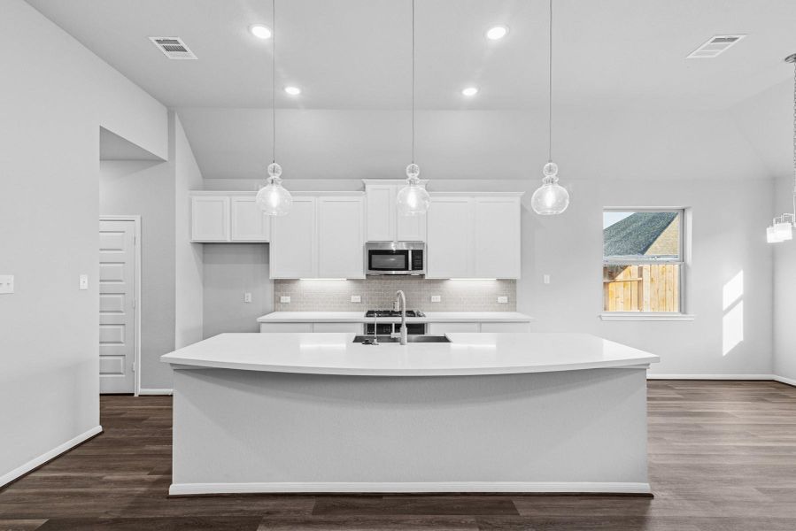 Gourmet island kitchen (*Photo not of actual home and used for illustration purposes only.) Gourmet island kitchen (*Photo not of actual home and used for illustration purposes only.)