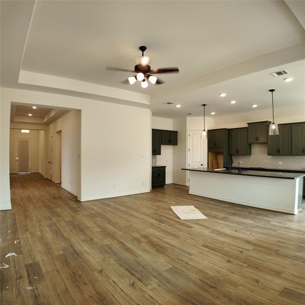 Spacious, unfurnished interior of a new home in Wildrye, Waller (Image 3).