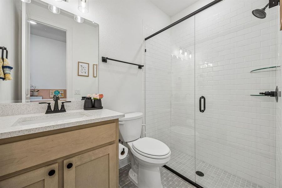 Furnished interior view inside a new home in , Prosper (Image 26).