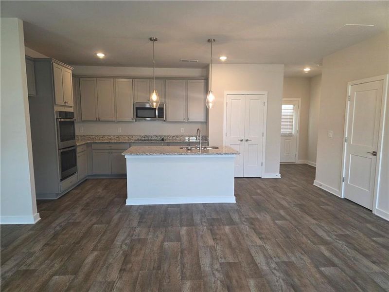 Image 20 of a home in Creekbend Overlook. Image 20 of a home in Creekbend Overlook.