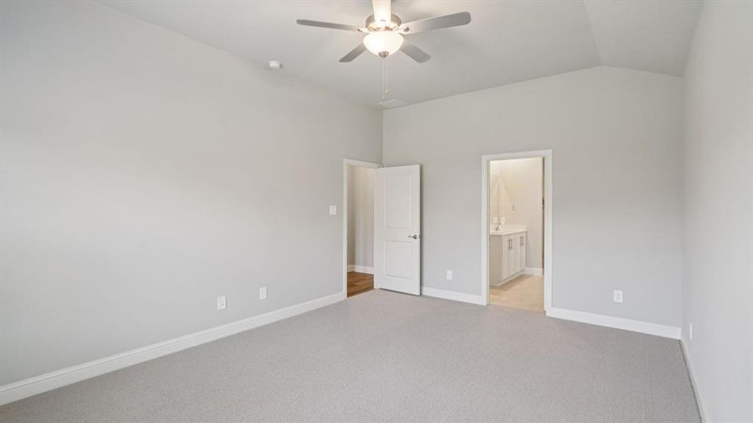 Spacious, unfurnished interior of a new home in Windmore, Princeton (Image 25).