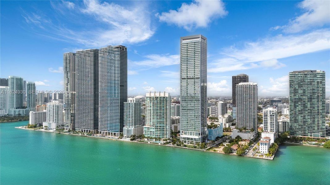 Condo located in Miami, FL showcasing its design and architecture (Image 8).