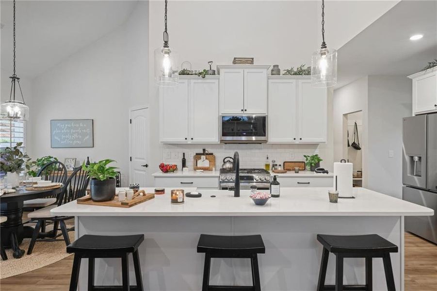 Furnished interior view inside a new home in , Dallas (Image 14).