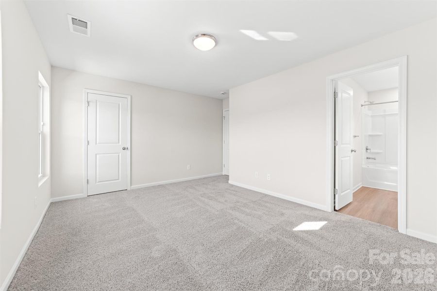 Spacious, unfurnished interior of a new home in , Bessemer City (Image 24).