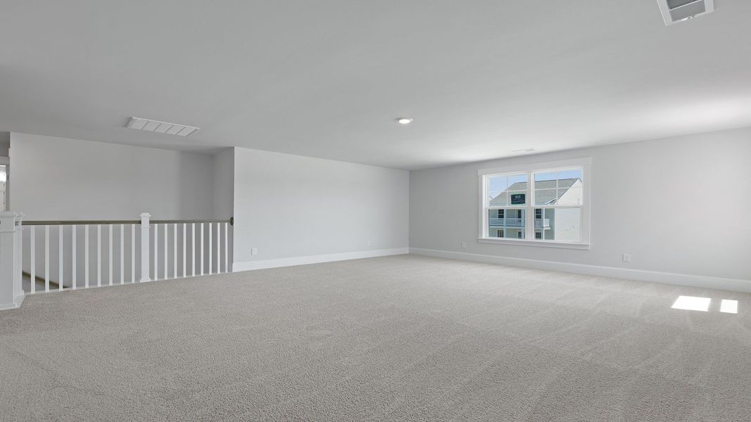 Spacious, unfurnished interior of a new home in Livingston Woods, Irmo (Image 28).