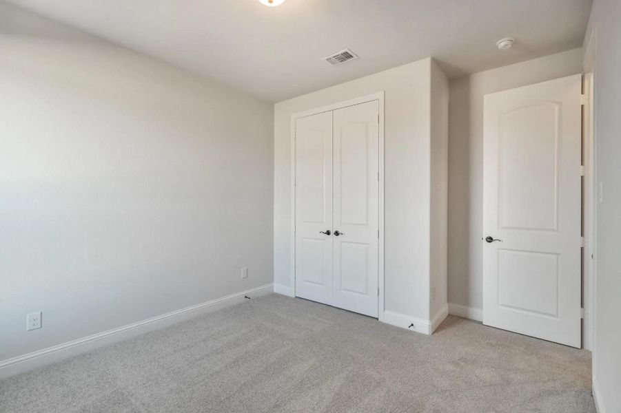 Image 191 representing the Concept 2373 by Landsea Homes in Coyote Crossing, Godley, TX. Image 191 representing the Concept 2373 by Landsea Homes in Coyote Crossing, Godley, TX.