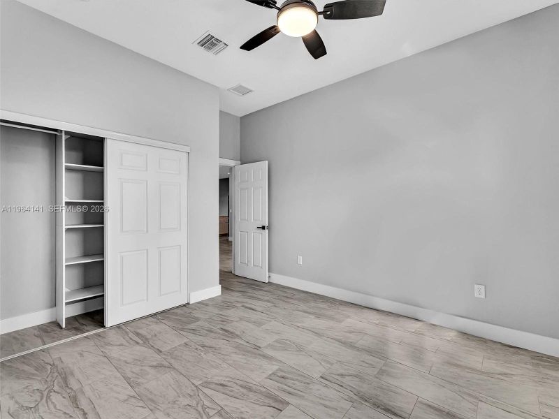 Spacious, unfurnished interior of a new home in , Fort Pierce (Image 37).
