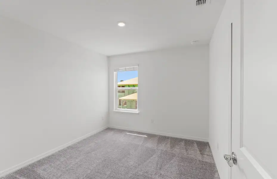 Spacious, unfurnished interior of a new home in Wells Landing, Jacksonville (Image 9). Spacious, unfurnished interior of a new home in Wells Landing, Jacksonville (Image 9).