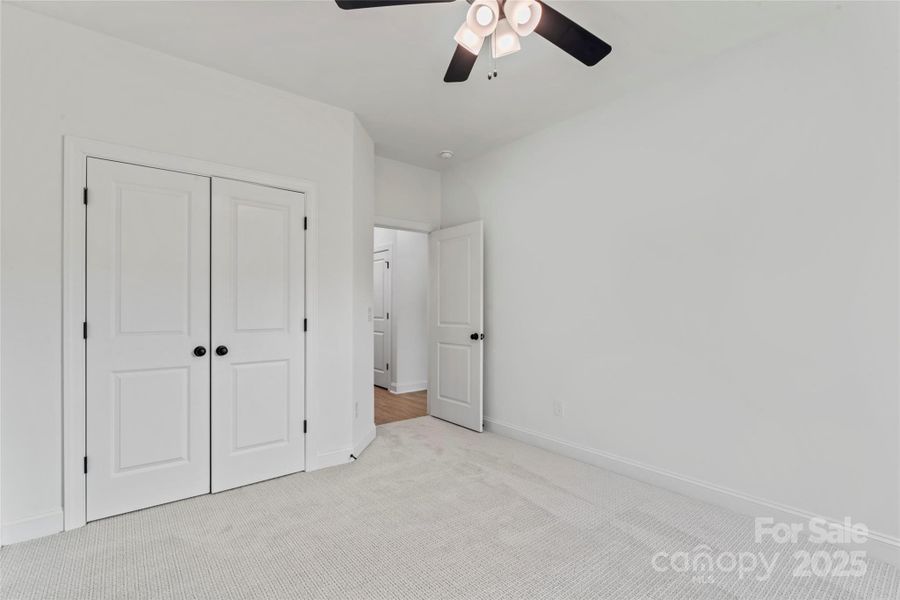 Spacious, unfurnished interior of a new home in , Harrisburg (Image 24).