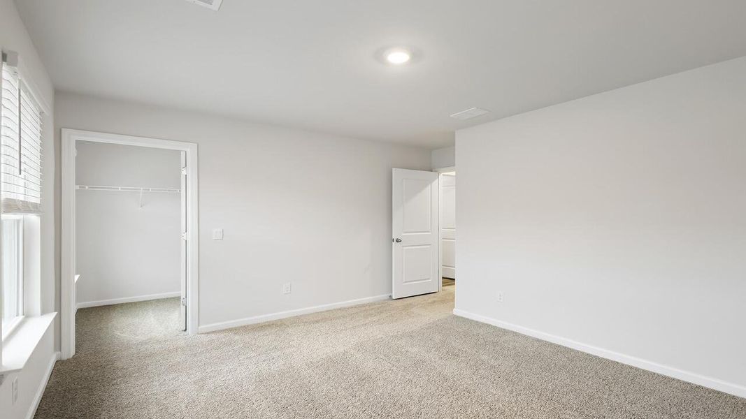 Spacious, unfurnished interior of a new home in The Cove at Mallard Crossing, Summerville (Image 13).