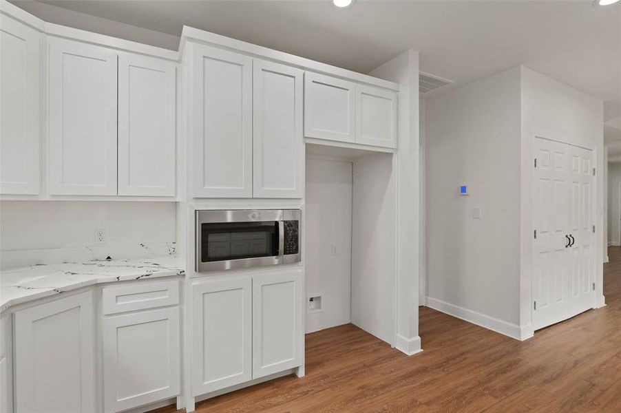 Furnished interior view inside a new home in , Gainesville (Image 5).