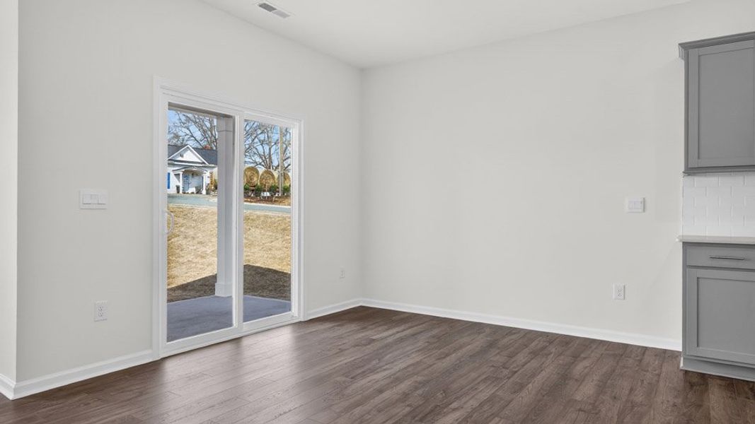 Spacious, unfurnished interior of a new home in Bexford, Willow Spring (Image 15).