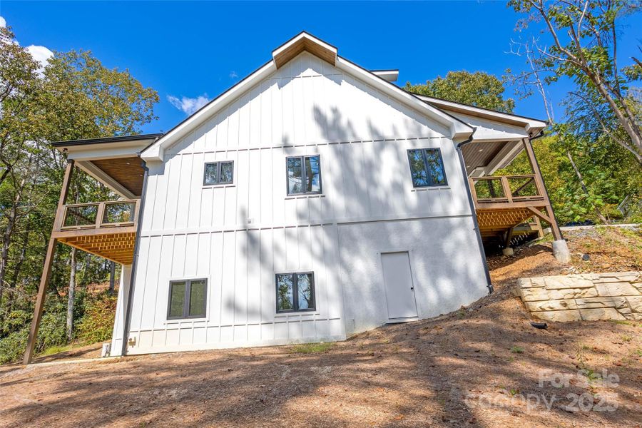 Image 41 of a home in .