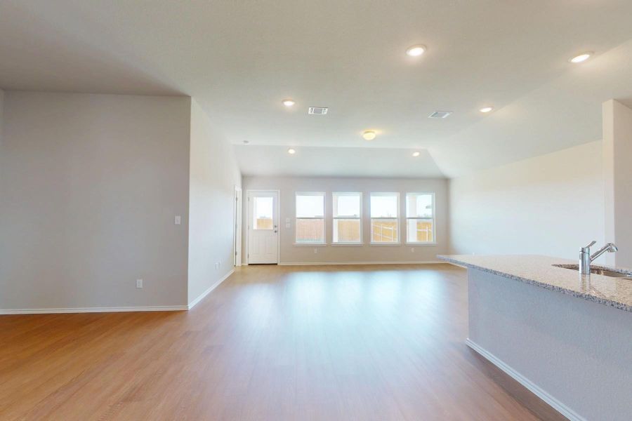 Spacious, unfurnished interior of a new home in Carillon, Manor (Image 32). Spacious, unfurnished interior of a new home in Carillon, Manor (Image 32).