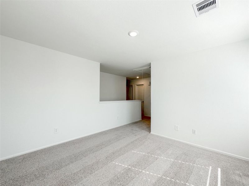 Spacious, unfurnished interior of a new home in Ladera Trails: Cottage Collection, Conroe (Image 22). Spacious, unfurnished interior of a new home in Ladera Trails: Cottage Collection, Conroe (Image 22).