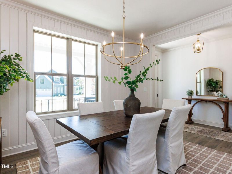 007-1280x960-dining-room