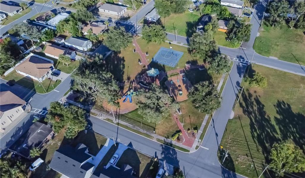 Community amenities in , Lakeland (Image 17).