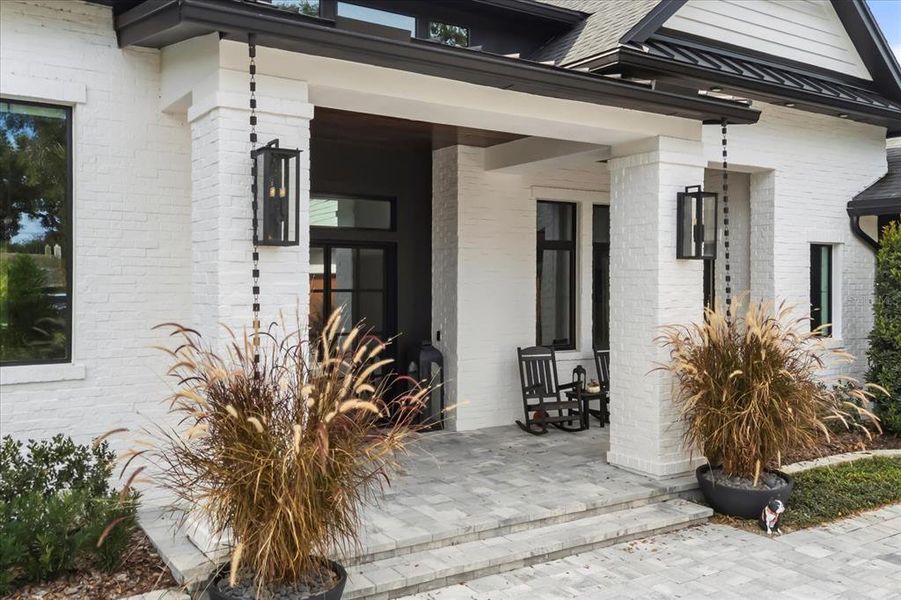 Exterior details and patio area of a home in , Gotha (Image 34).