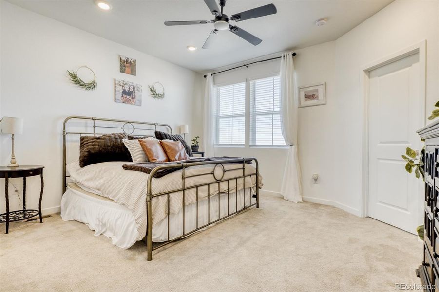 Furnished interior view inside a new home in , Aurora (Image 12).