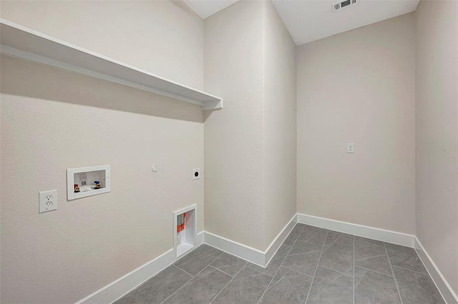 Spacious, unfurnished interior of a new home in Timberbrook, Justin (Image 27).