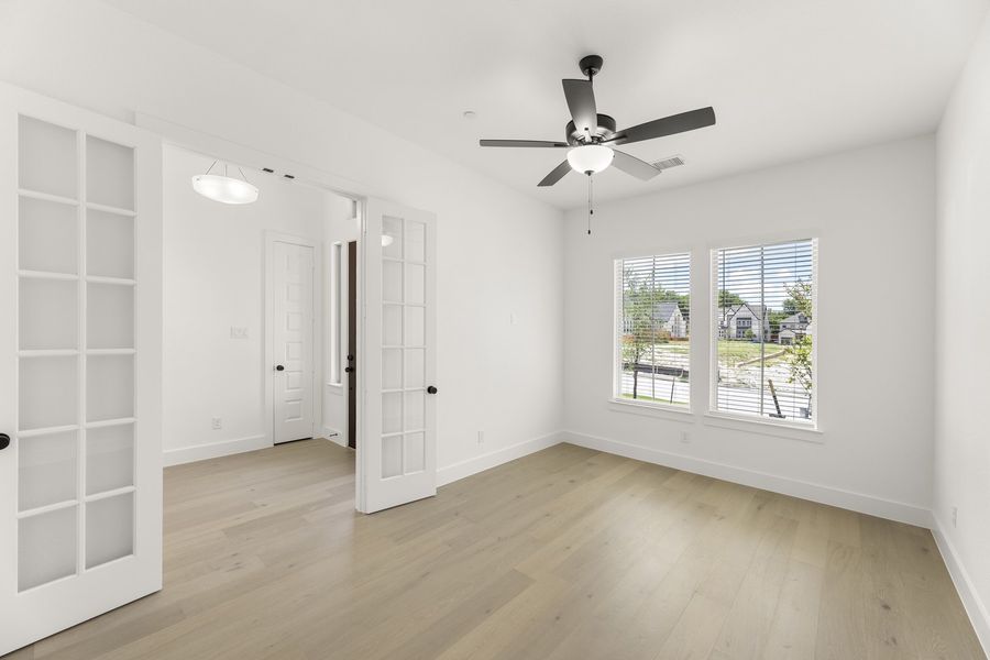 Spacious, unfurnished interior of a new home in Providence Cove, McKinney (Image 21).