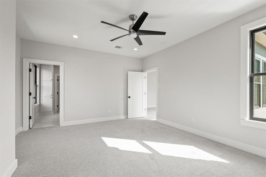 Spacious, unfurnished interior of a new home in , Richardson (Image 23).