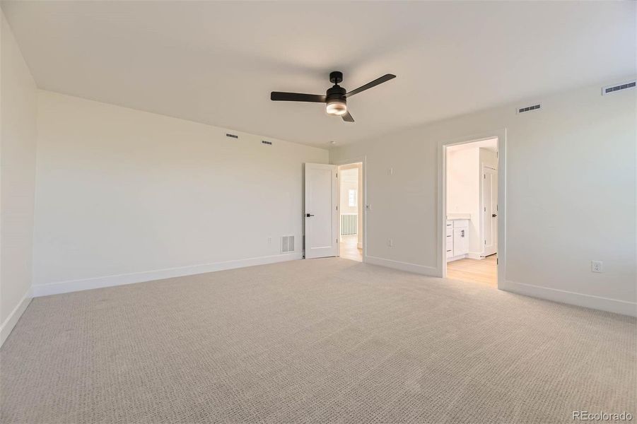 Spacious, unfurnished interior of a new home in Spring Valley Ranch, Elizabeth (Image 9).