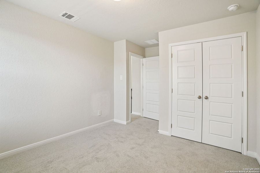 Spacious, unfurnished interior of a new home in Royal Crest, San Antonio (Image 36). Spacious, unfurnished interior of a new home in Royal Crest, San Antonio (Image 36).