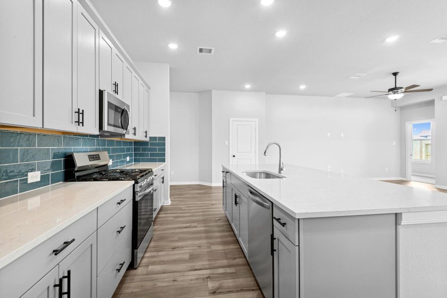 Furnished interior view inside a new home in Escondido 50' Homesites, Magnolia (Image 10). Furnished interior view inside a new home in Escondido 50' Homesites, Magnolia (Image 10).