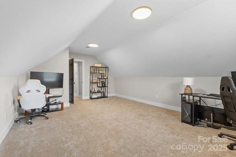 Image 29 of a home in .