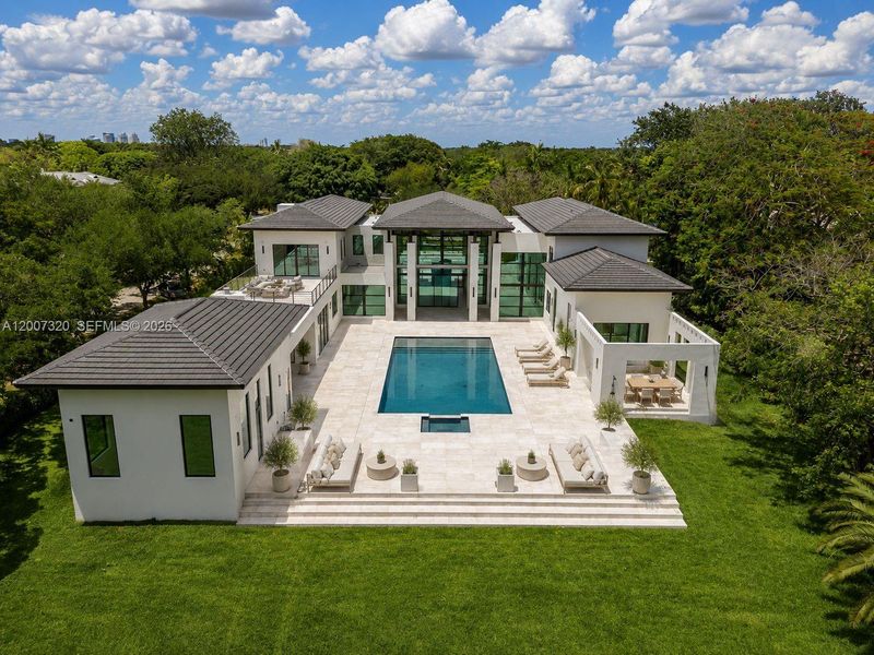 Exterior details and patio area of a home in , Pinecrest (Image 24).