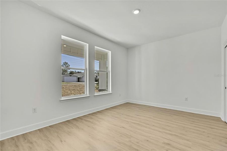 Spacious, unfurnished interior of a new home in , Weeki Wachee (Image 48).