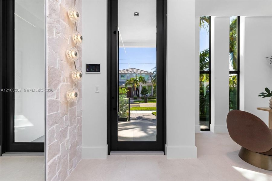 Exterior details and patio area of a home in , Fort Lauderdale (Image 28). Exterior details and patio area of a home in , Fort Lauderdale (Image 28).