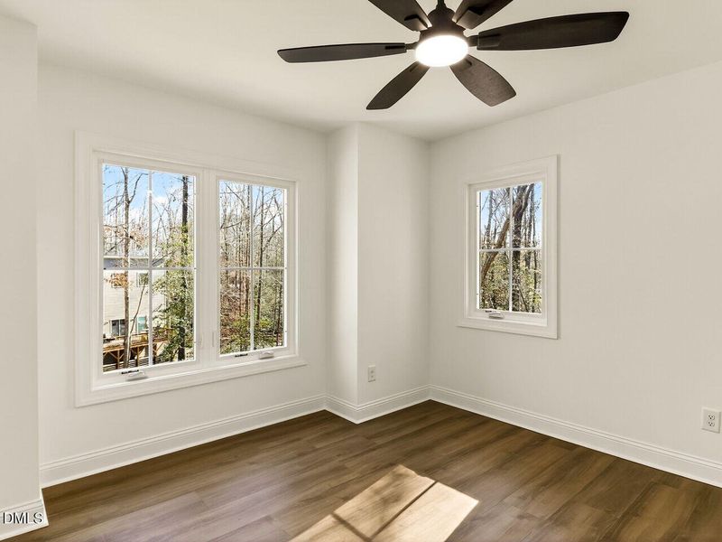 024-1280x960-bedroom-2