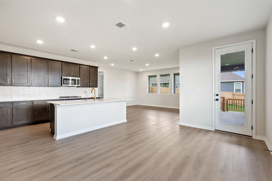 Image 35 representing the Texoma by Ashton Woods in The Colony 50s, Bastrop, TX.