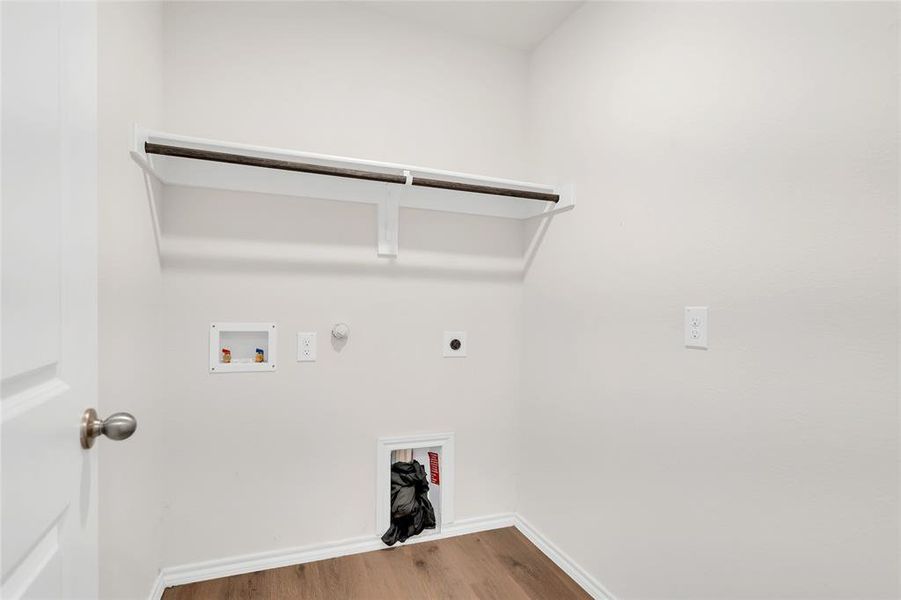 Spacious, unfurnished interior of a new home in Enclave at Pecan Creek, Krugerville (Image 24). Spacious, unfurnished interior of a new home in Enclave at Pecan Creek, Krugerville (Image 24).