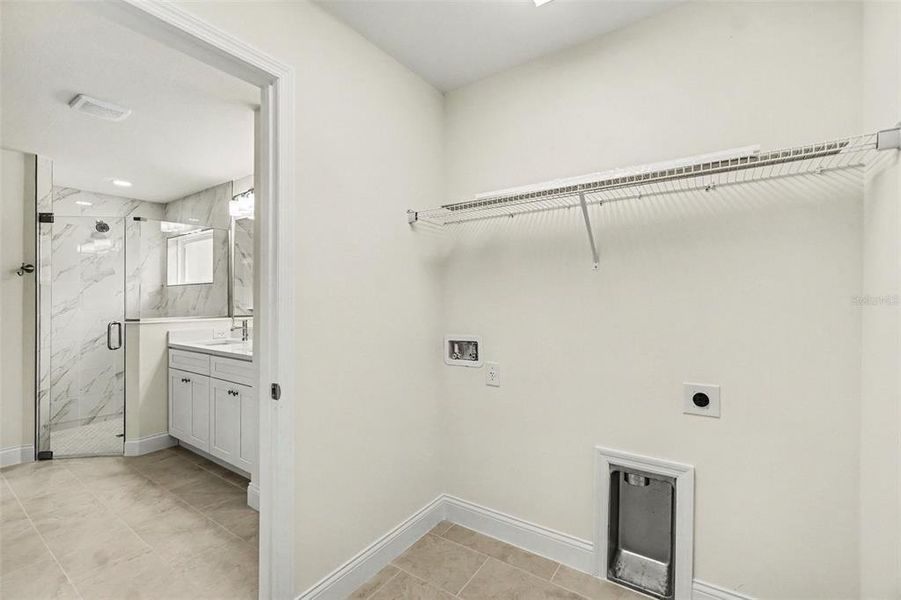 Spacious, unfurnished interior of a new home in , North Port (Image 26). Spacious, unfurnished interior of a new home in , North Port (Image 26).