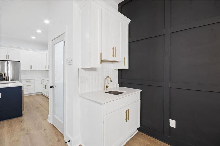 Furnished interior view inside a new home in , Atlanta (Image 10).