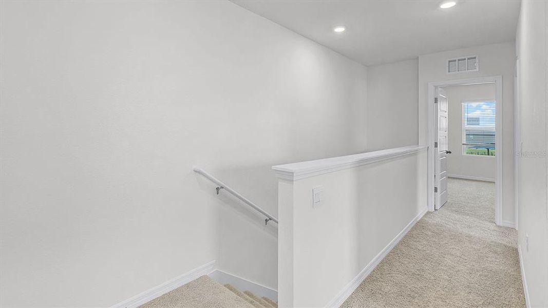 Spacious, unfurnished interior of a new home in Harmony at Lake Eloise, Winter Haven (Image 25).